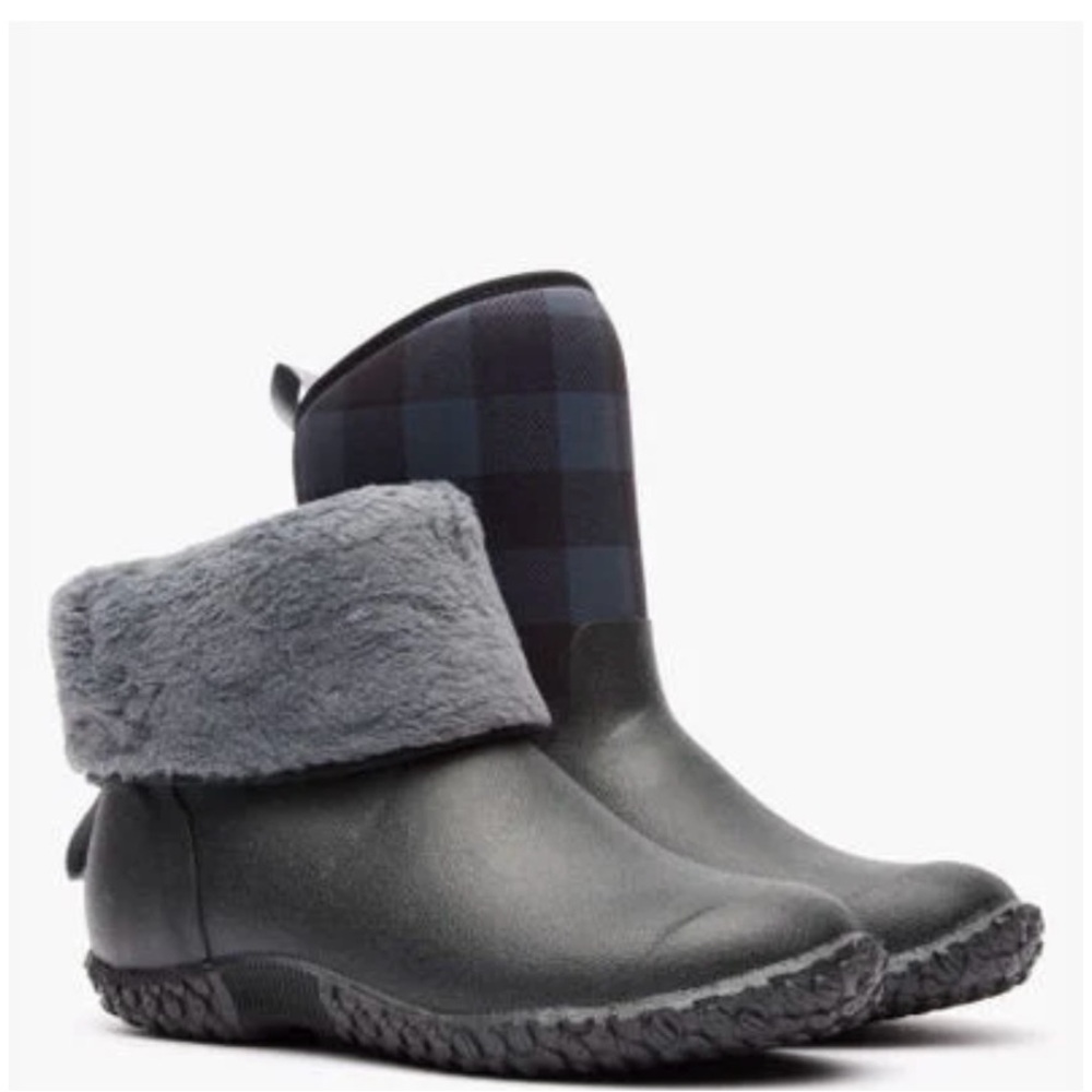 Women's Muck Black and Blue Boots - Picture 2 of 5